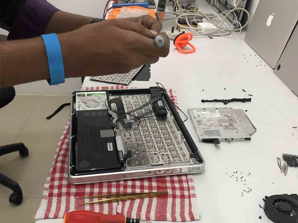 apple macBook keyboard Repair, 