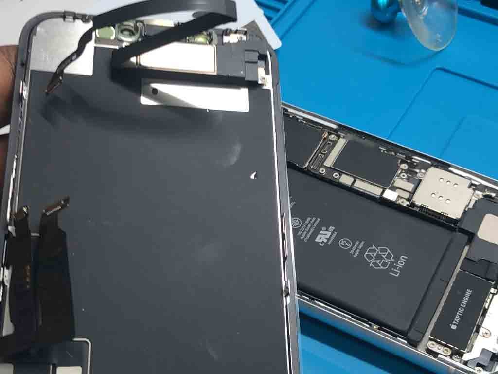 iPhone Screen Replacement